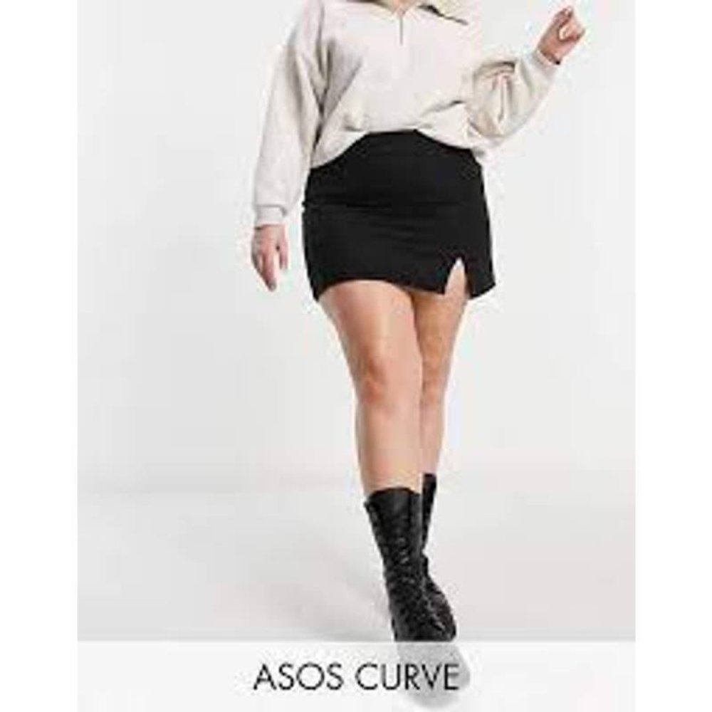 ASOS DESIGN Curve denim side split mini Black